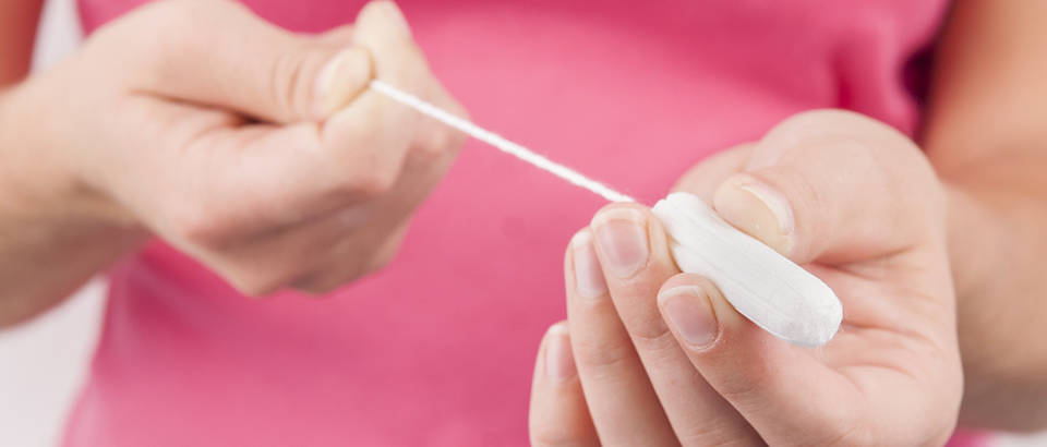 Tampon žena shutterstock 153524888