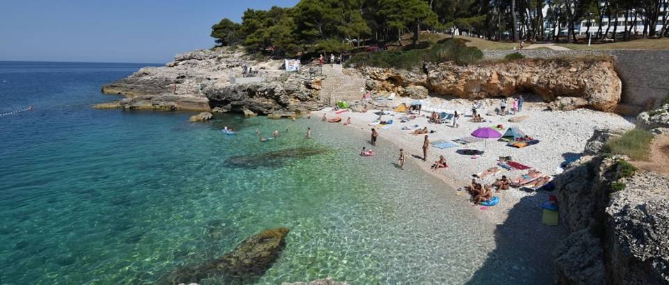 Verudela plaža Pula Pixsell Dusko Marusic
