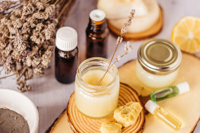 Boli vas grlo, glava, mi&scaron;ići, a ne možete u ljekarnu? Isprobajte ova 3 domaća recepta