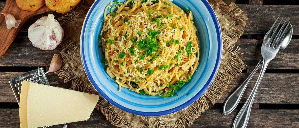 aglio e olio Shutterstock 562580668