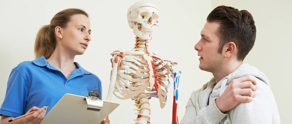 bol u leđima, Shutterstock 250425424