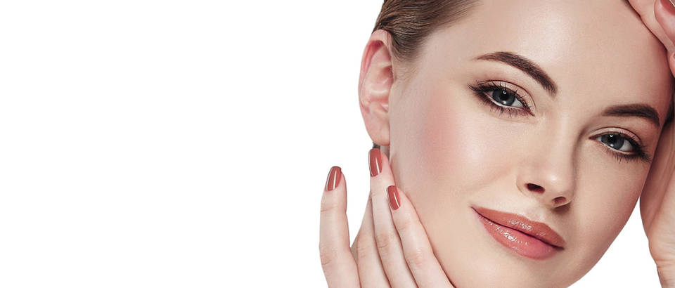 Ljepota koža šminka nokti rumenilo žena shutterstock 341400032