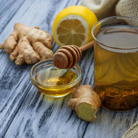 đumbir limun čaj shutterstock