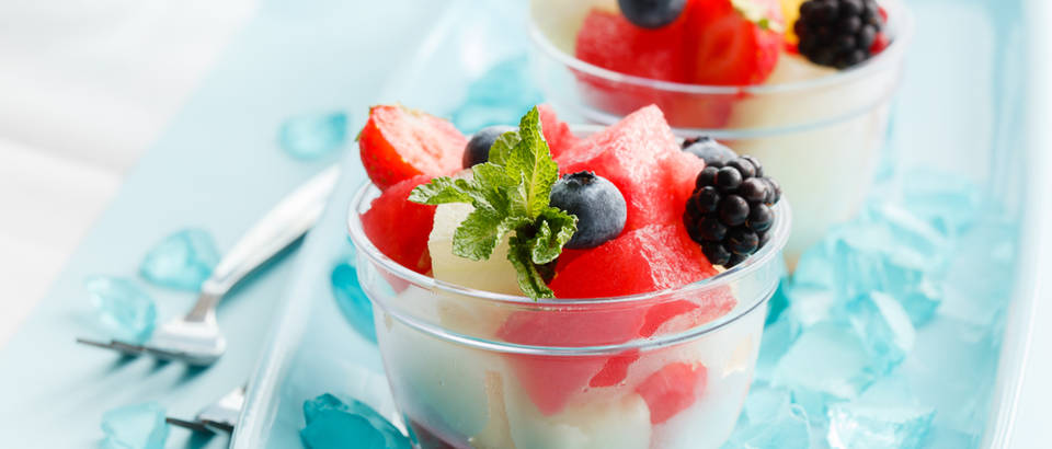 Voćna salata borovnice lubenica