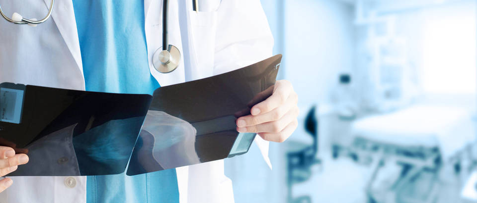 Liječnik nalazi mamografija shutterstock 289309211