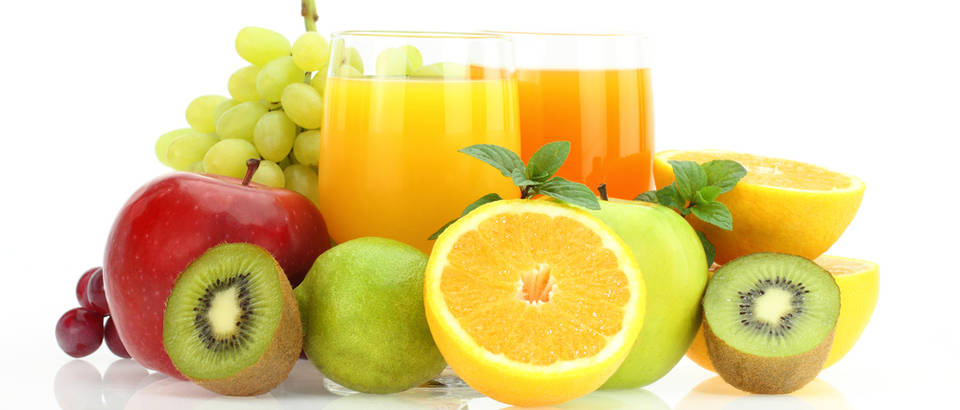 Voće sok vitamini naranča shutterstock 113341150