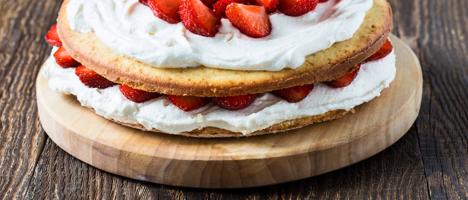 torta od jagoda