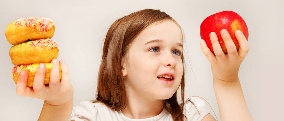 Zdrava prehrana pretilost dijete shutterstock