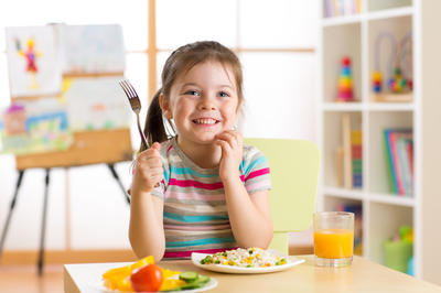 Znate li koje su najgore namirnice kojima možete hraniti svoje dijete? Izbjegavajte