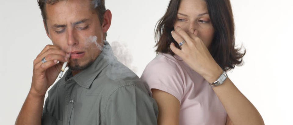 Pusenje, dim, smrad, cigareta