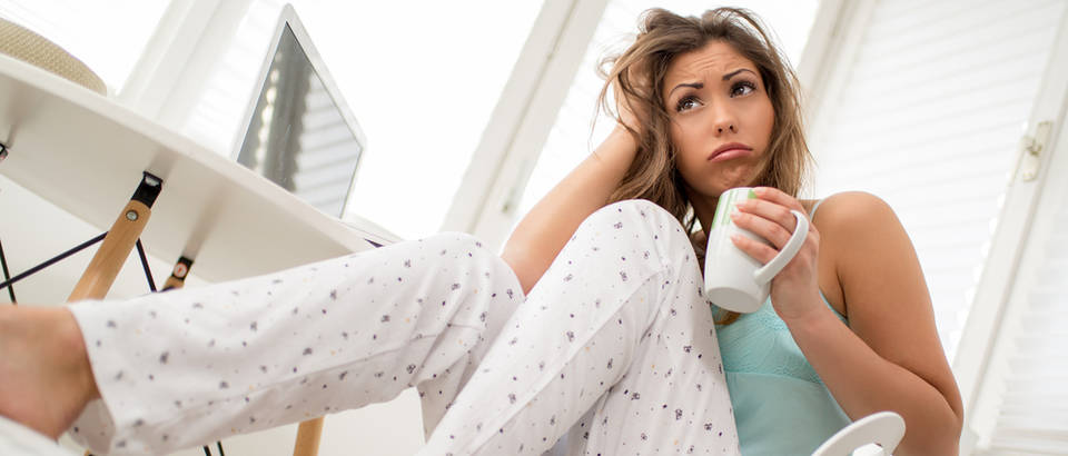 umorna zena, jutro, Shutterstock 447306235