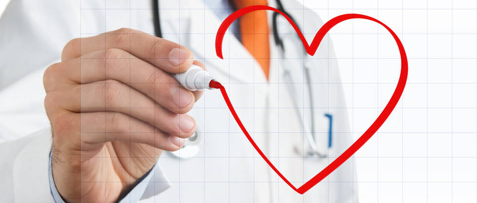 srce, lijecnik, doktor Shutterstock 94675048