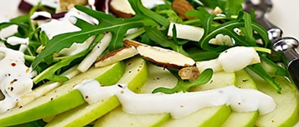 Waldorfska salata_naslovna