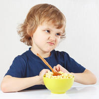 dijete, hrana, Shutterstock 129248849