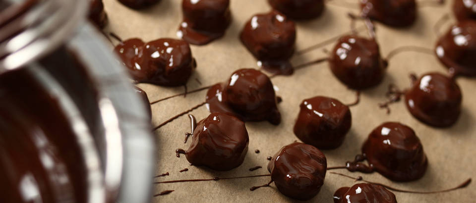 Čokolada, praline, slatko, desert, Shutterstock 204960403
