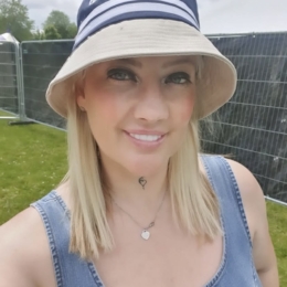 DJ-ica iz Telforda u Engleskoj, Leanne Abeyance (40) odlučila se na putovanje u Tursku u potrazi za jeftinijom opcijom ugradnje novih zubnih implantata. Nije prošlo dobro.