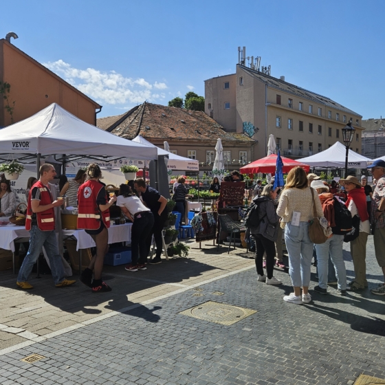 Besplatni pregledi, savjeti i mamografija: Sajam zdravlja privukao brojne Zagrepčane na Dolac